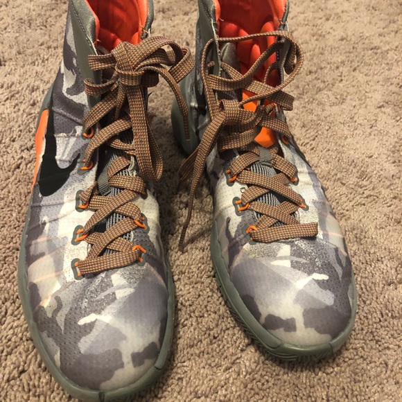 Nike Kids Hyperdunk 2015 Basketball Shoe - Picture 1 of 8